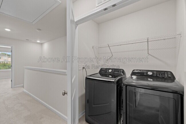 Building Photo - 1035 Shoreside Dr