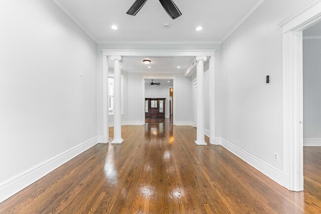 Building Photo - 1632 S Drake Ave