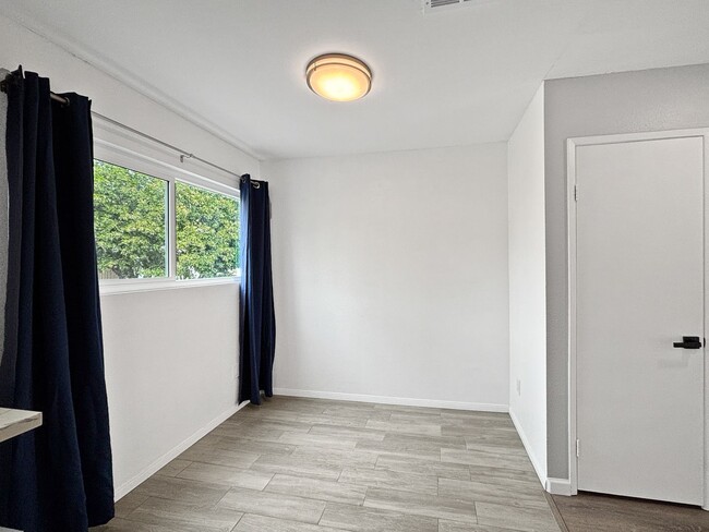 Building Photo - Beautiful 2B/2BA Condo in Mission Valley W...