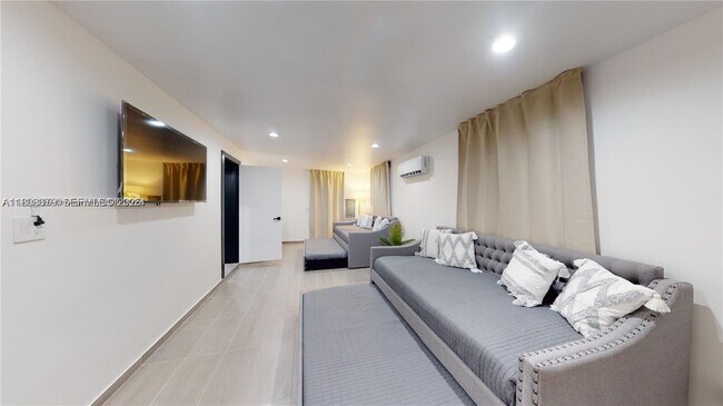 Building Photo - 7335 SW 104th St