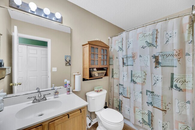 Building Photo - Stylish Living with Spacious Backyard!