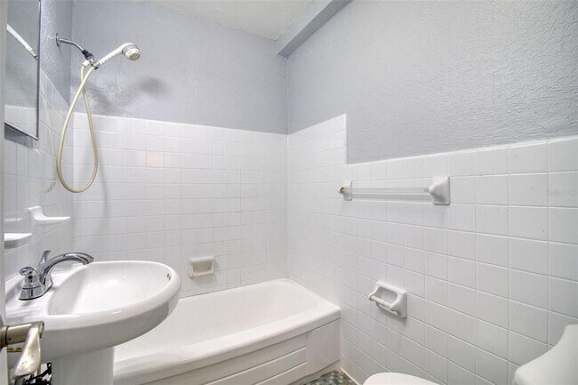 Building Photo - 3315 58th Ave S