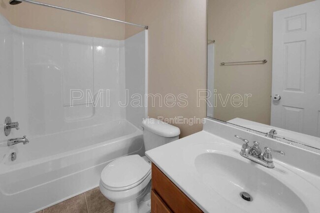 Building Photo - 10360 Caracara Dr