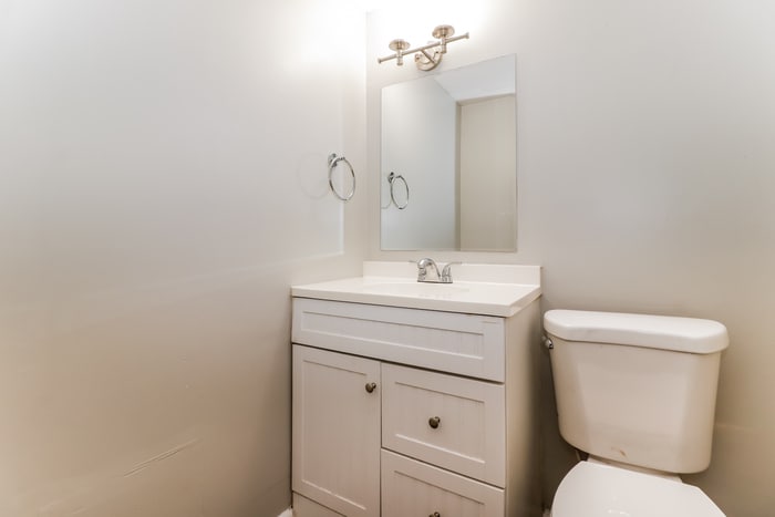 Building Photo - 835 Von Kolnitz Rd