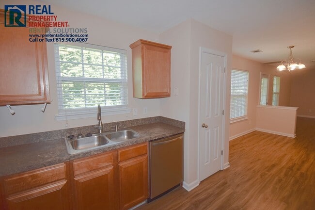 Building Photo - Wonderful 2 story 3BD/2.5BA home in LaVergne w/ attached garage!