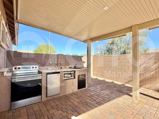 Building Photo - 4984 S Leisure Way