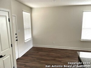 Building Photo - 10317 Lynwood Vlg