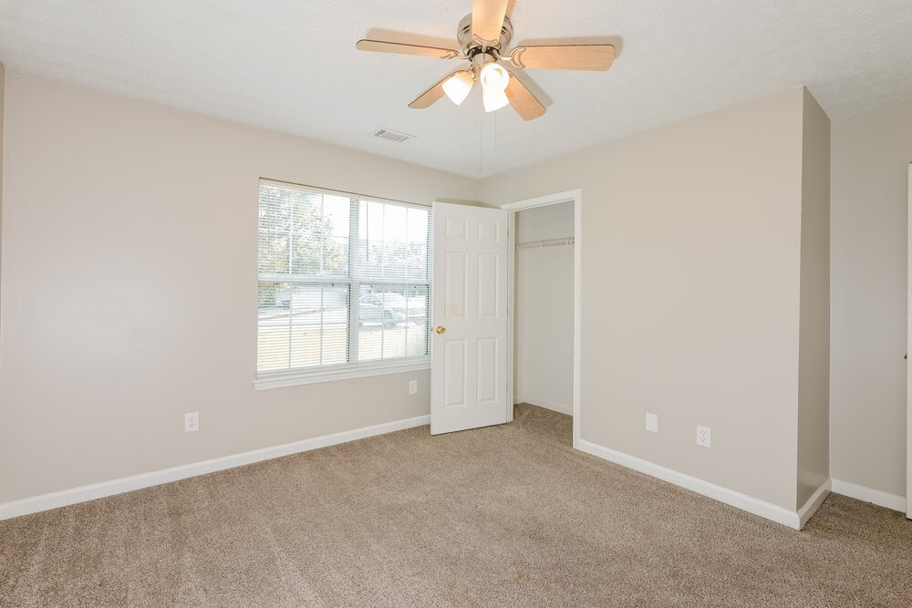 Building Photo - 45 Pebble Ridge Dr
