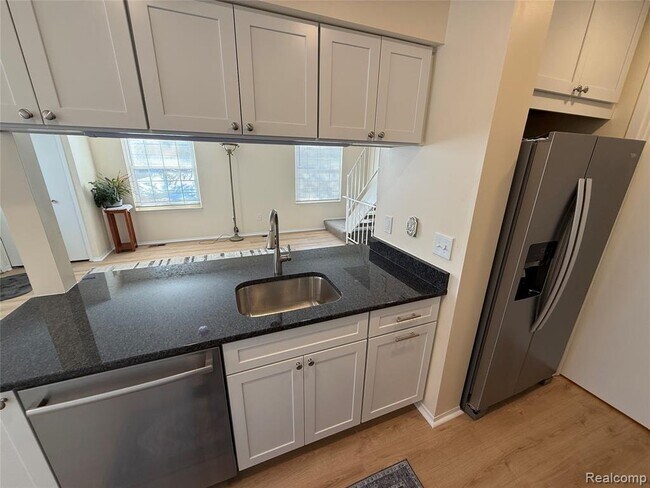 Building Photo - 1437 Mariner Dr