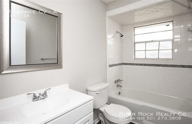 Building Photo - 3 Laramie Cv - A - 2 beds, 1 full bath