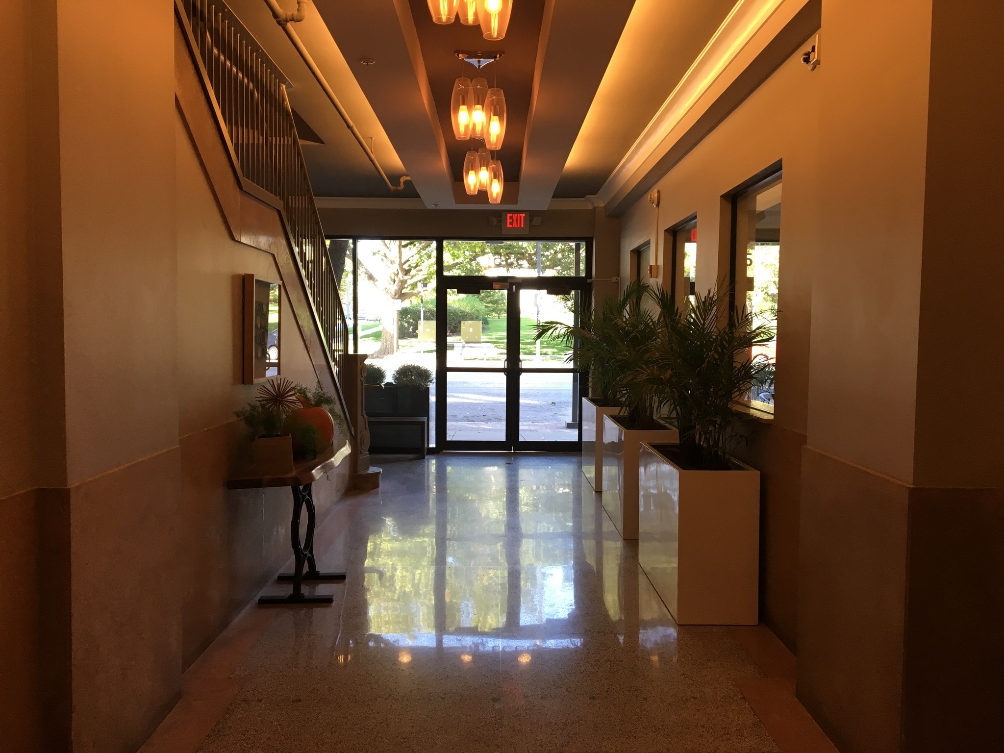 Building Photo - 3535 Broadway Blvd