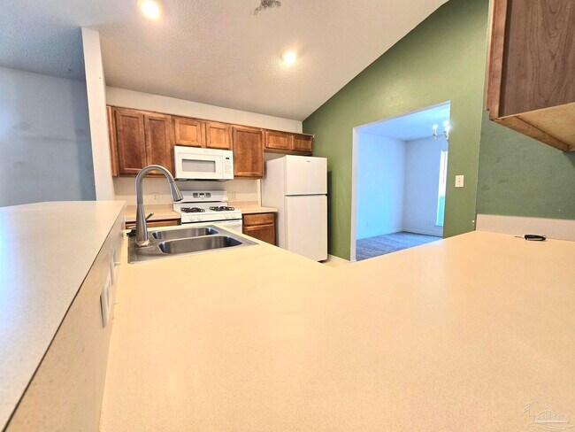 Building Photo - 2497 Redoubt Ave