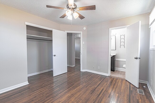 Building Photo - Pictures coming soon....