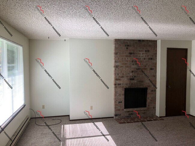 Building Photo - R115