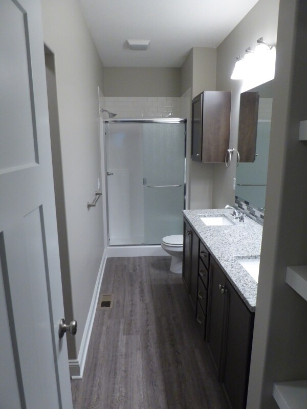 Building Photo - 2202 E Village Estates Dr