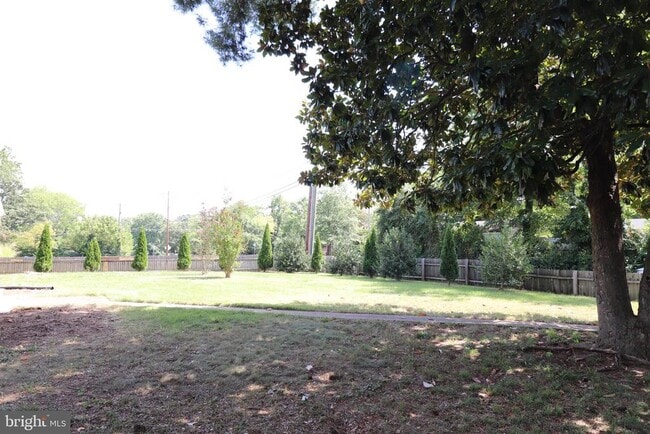 Building Photo - 4006 Buckman Rd