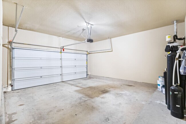 Building Photo - 426 Tequila Ranch