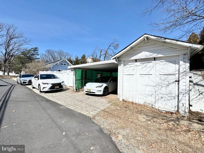 Building Photo - 1607 Old Black Horse Pike