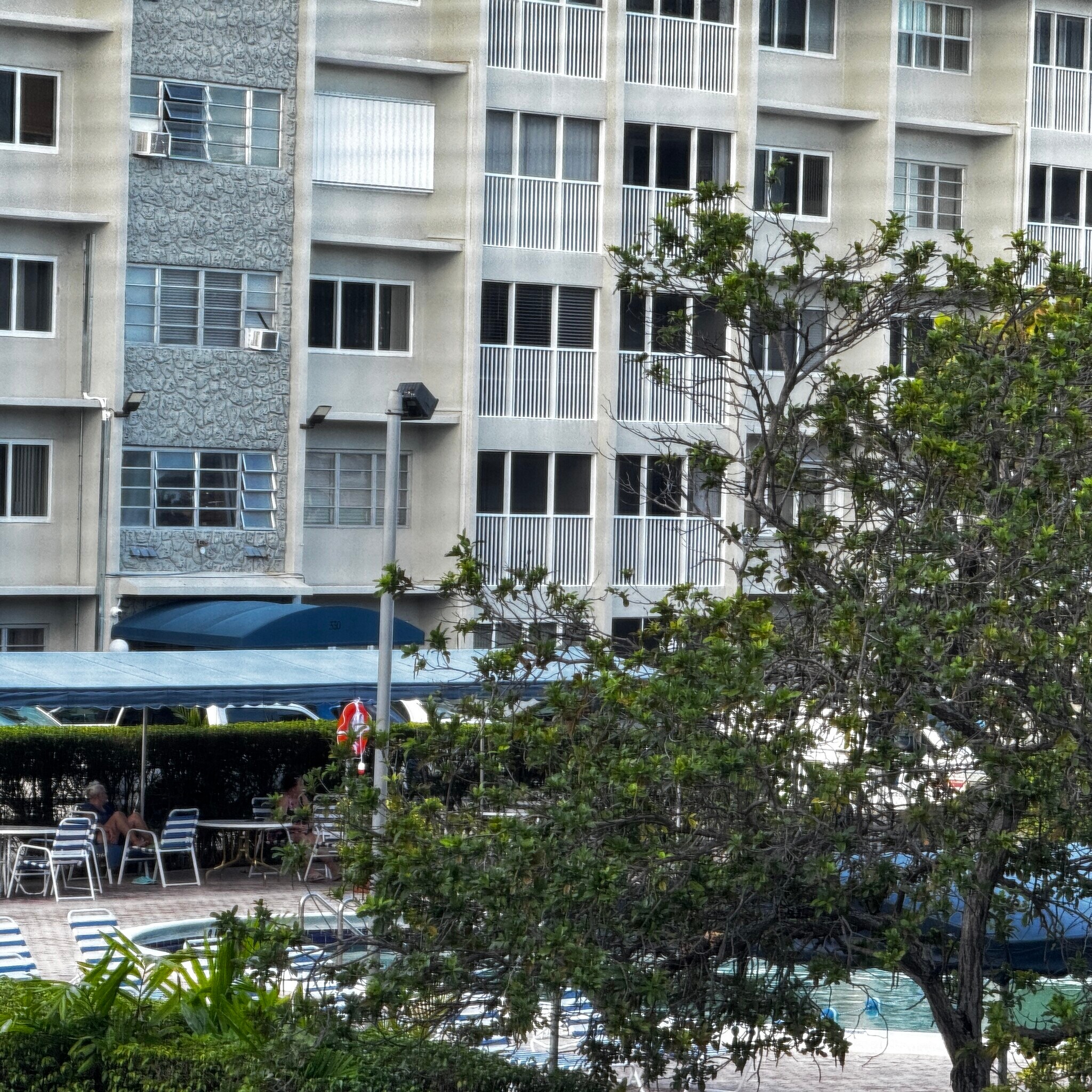 Building Photo - 215 SE 3rd Ave