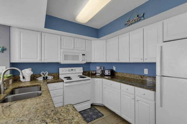 Building Photo - 2506 N Ocean Blvd