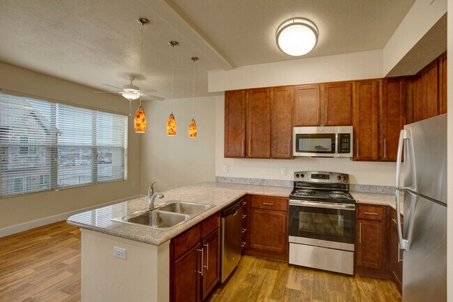 Hills at Sandy Station Kitchen - Hills at Sandy Station