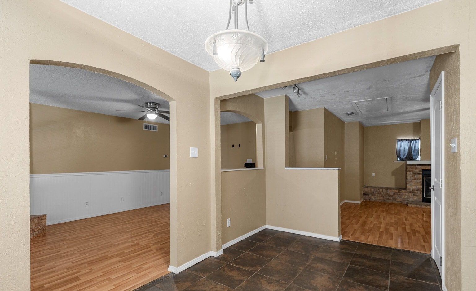 Building Photo - 216 Dirks Dr