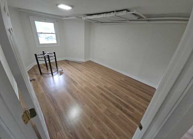 Building Photo - 3315 W Cuyler Ave