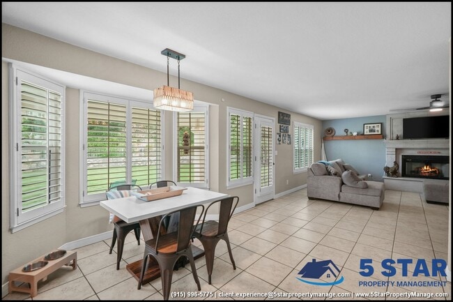 Building Photo - 6052 Bandolero Dr