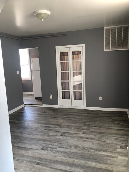 Building Photo - 4101 Fernhill Ave