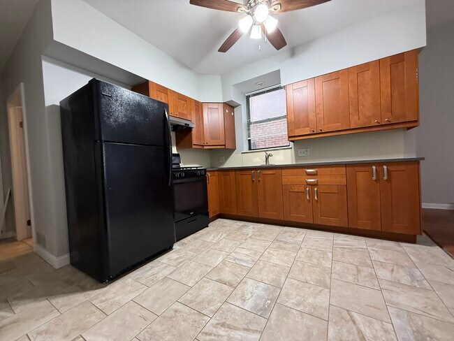 Building Photo - 1217 Snyder Ave