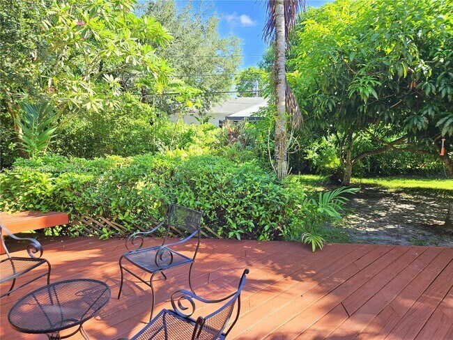 Building Photo - 6624 SW 78th Terrace