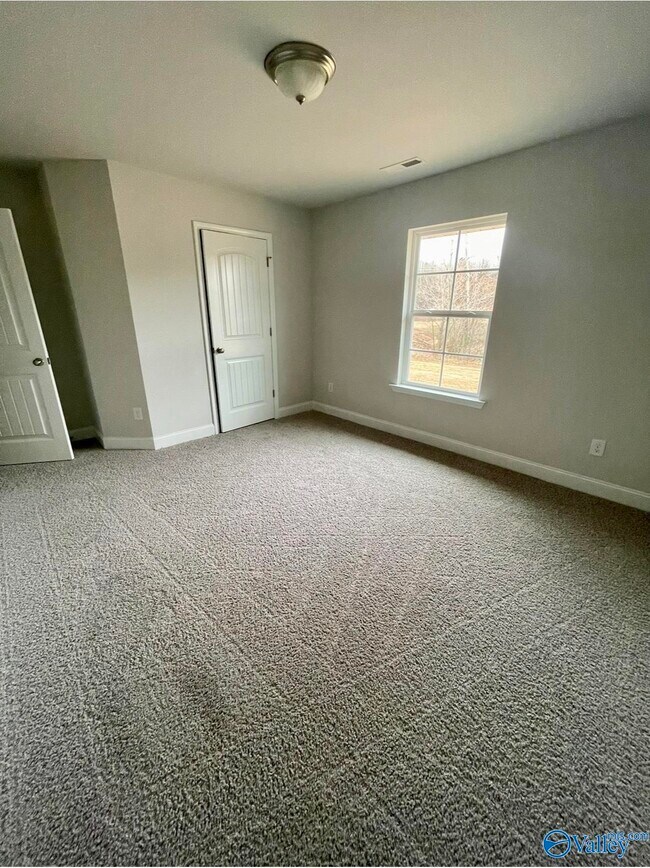 Building Photo - 272 Abercorn Dr