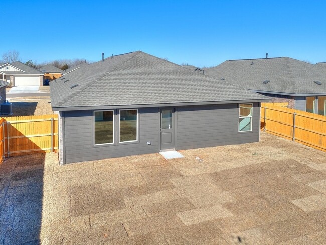 Building Photo - Brand New Home + Mustang Schools + 4 bedrooms + 2 car garage + All Appliances