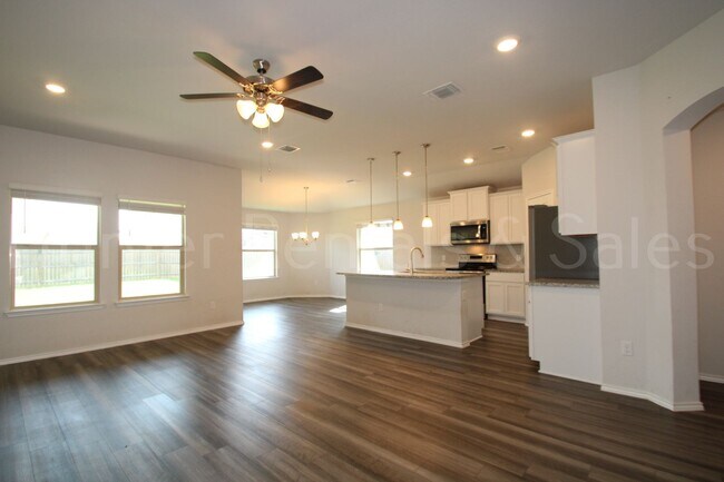 Building Photo - New In Management! Upgraded Comfort in a P...