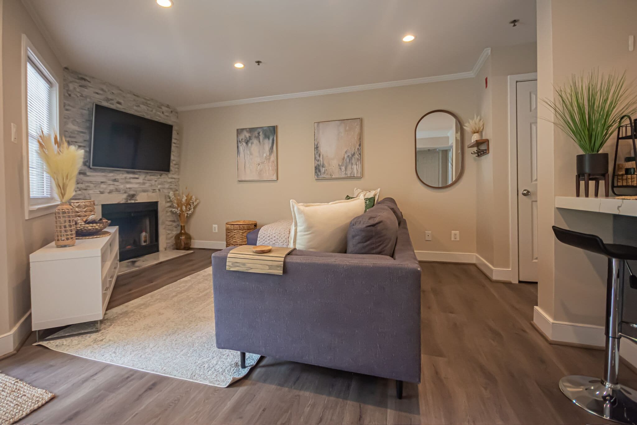 Building Photo - 1504 Lincoln Way