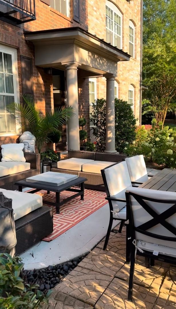 Building Photo - Welcome to your dream rental home! Stunning 3-story, 4-bedroom, 3.5 bath Townhome in Smyrna!