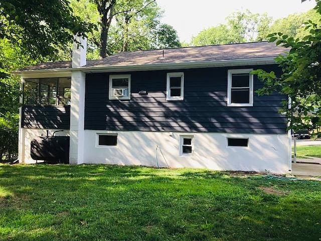 Building Photo - 72 Ford Rd