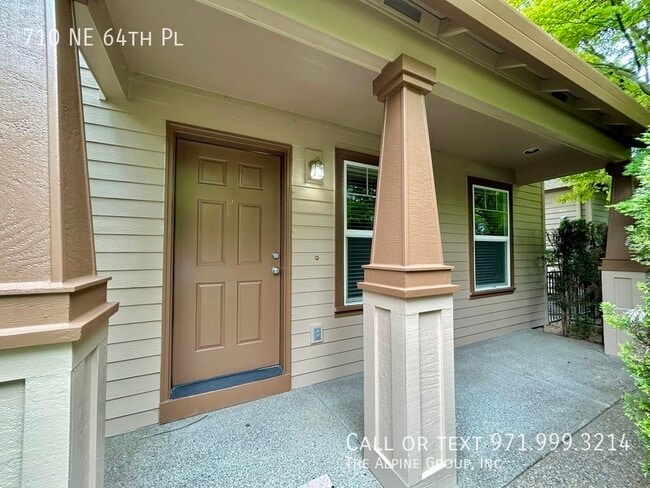 Building Photo - 710 NE 64th Pl