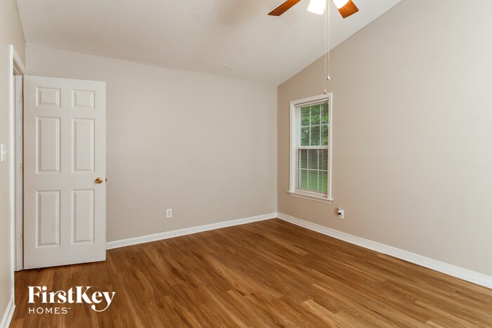 Building Photo - 129 Bridlewood Ave