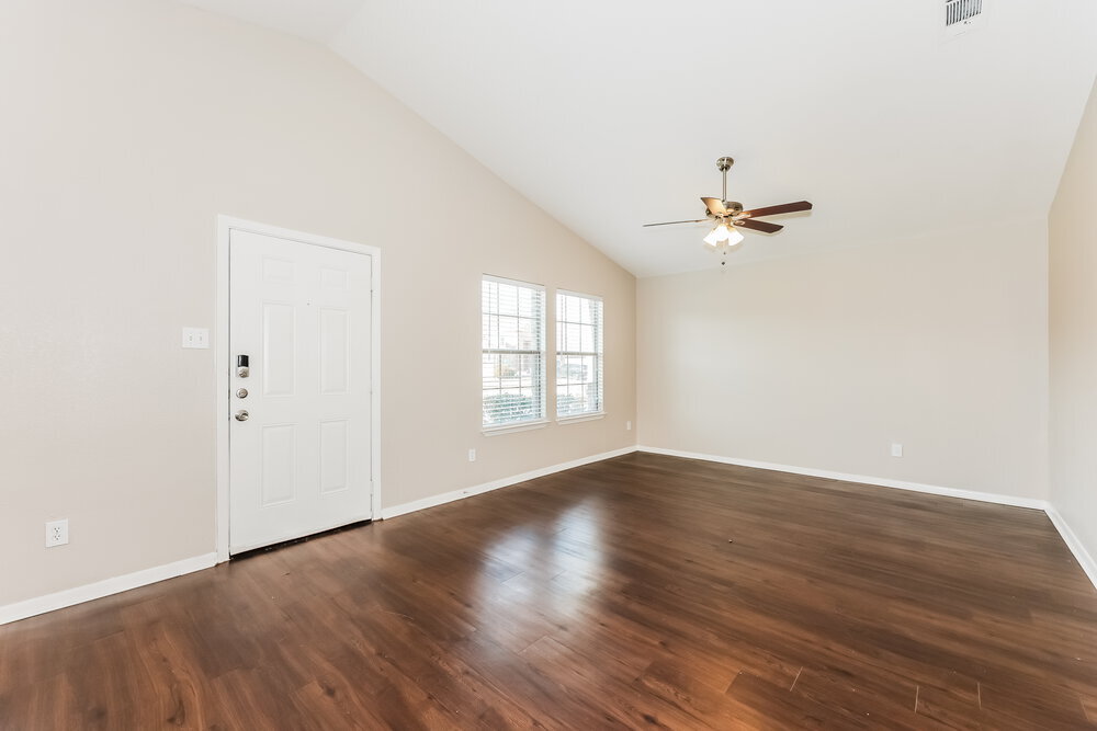 Building Photo - 926 Hannah Way