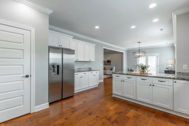 Building Photo - 3495 Travertine Ln