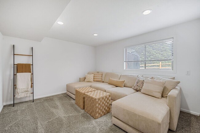 Building Photo - Mostly Updated 5BD, 3BA Littleton Home with 2-Car Garage