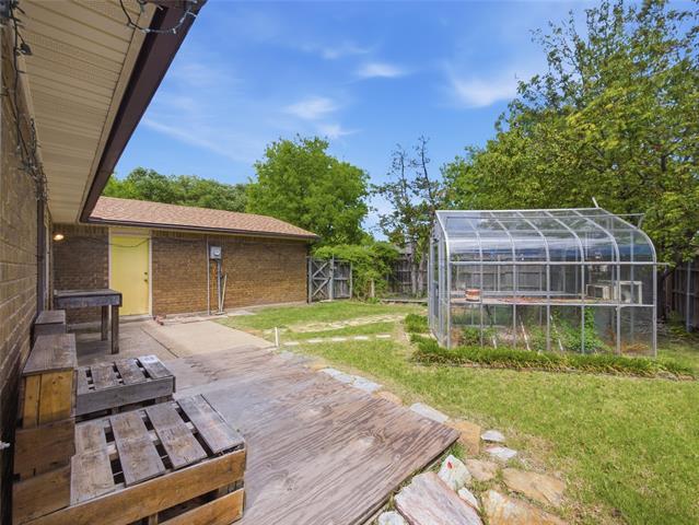 Building Photo - 3053 Villa Sur Trail