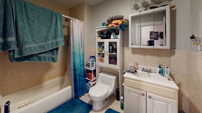 Building Photo - 24 Maverick St