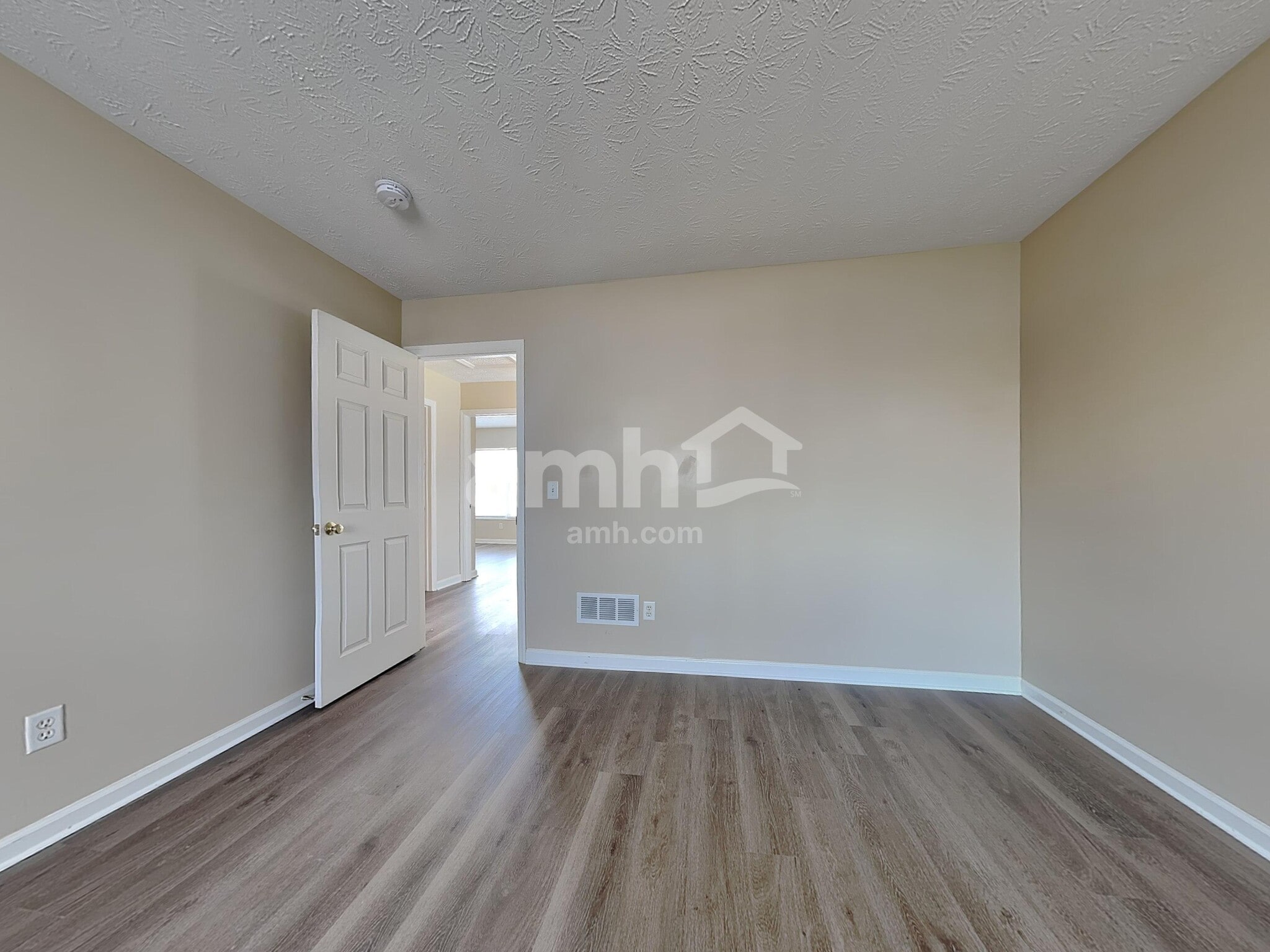 Building Photo - 10024 Oriole Ct