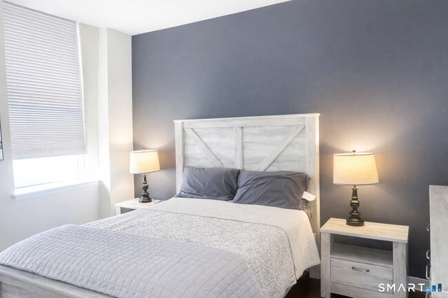 Building Photo - 124 Court St