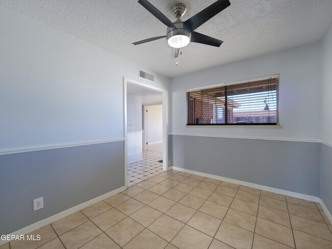 Building Photo - 10009 Cork Dr
