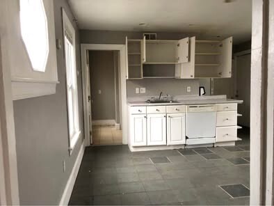 Building Photo - 25 Porter St