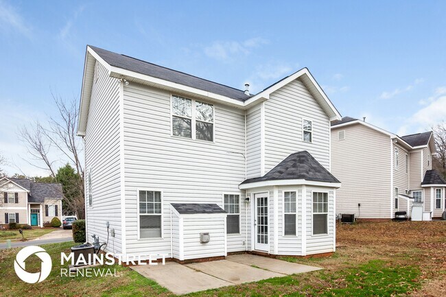 Building Photo - 3723 Bullard St