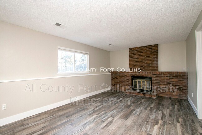 Building Photo - 774 S Edinburgh Dr